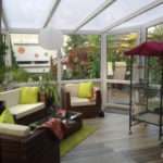 ogród zimowy wyłożony panelami