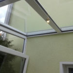 lampki na zadaszeniu tarasu