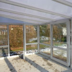 niewykończony zimowy ogród zimą