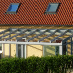 biały zadaszony taras